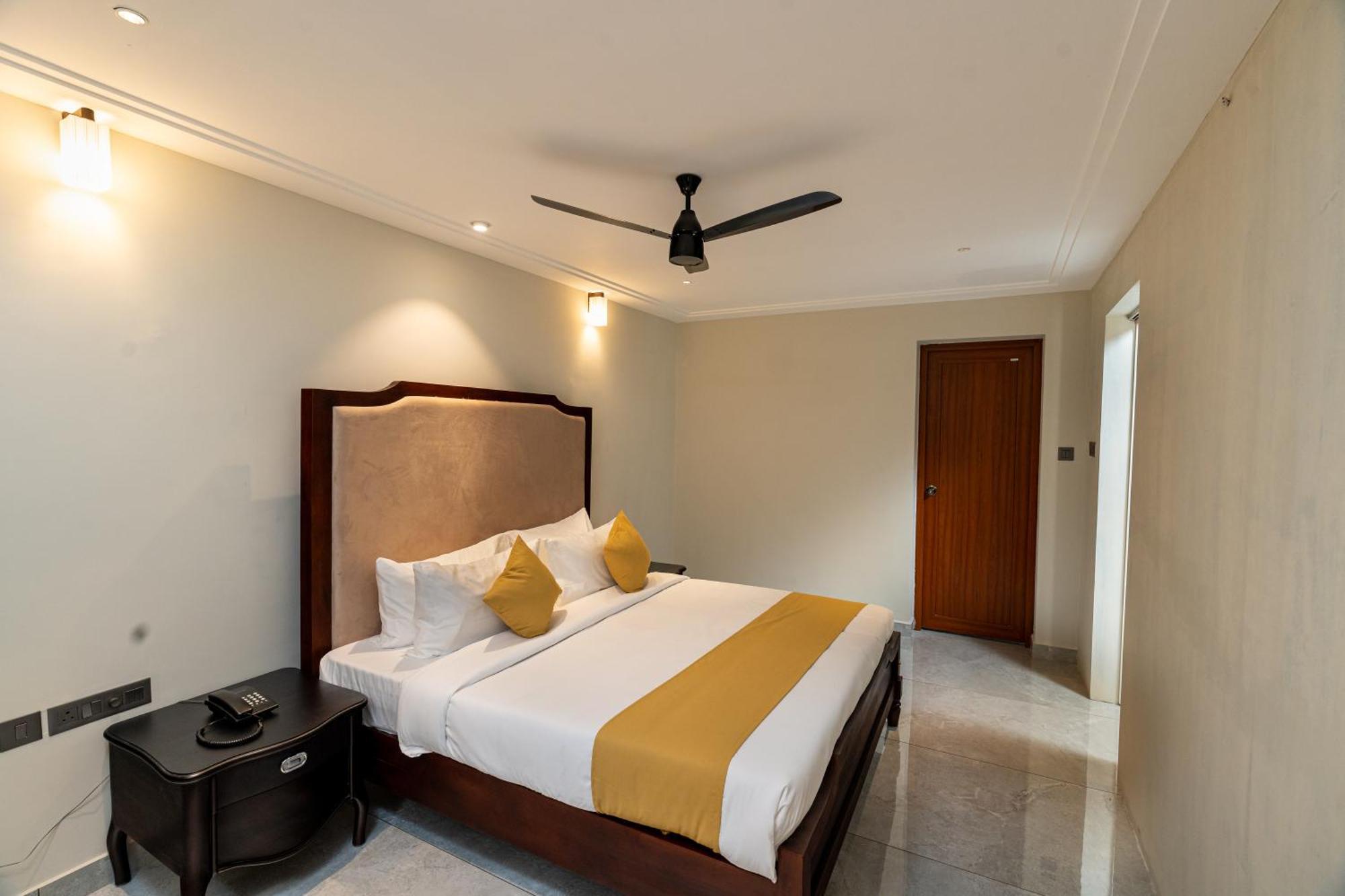 Court 11 By Dimora Hotel Kochi Buitenkant foto