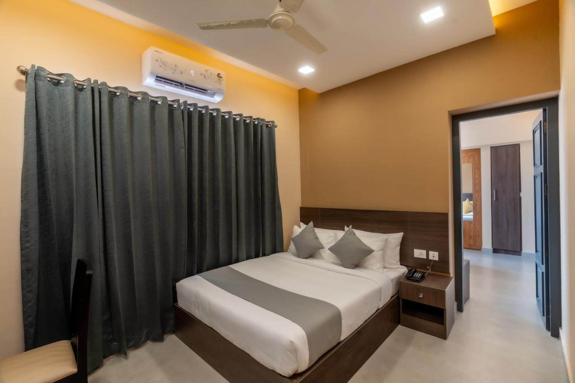 Court 11 By Dimora Hotel Kochi Buitenkant foto